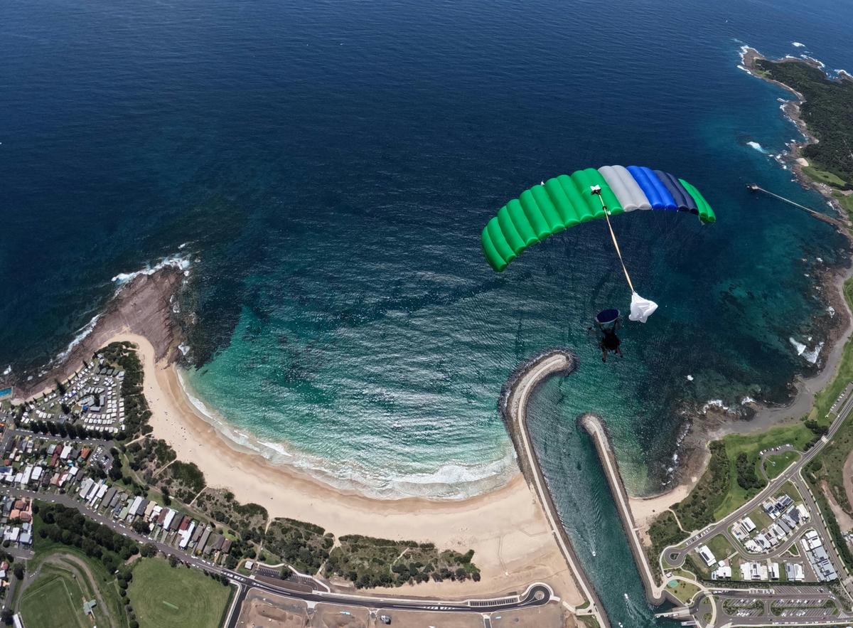Skydiving over Shellharbour