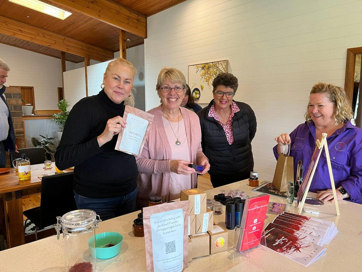 4 ladies shopping for saffron products