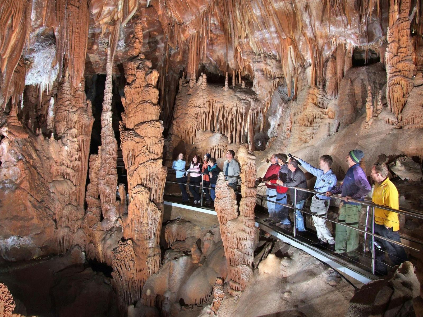 Private Jenolan Caves Tour w/ Blue Mountains