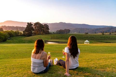 Prosecco on the Lawn at Silos Estate