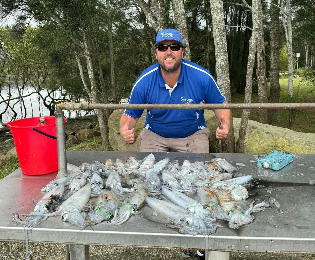Squid & Bait Fishing - Fishing with a Local