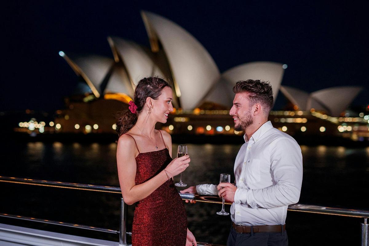 Captain Cook Cruises Sydney Harbour Dinner Cruise