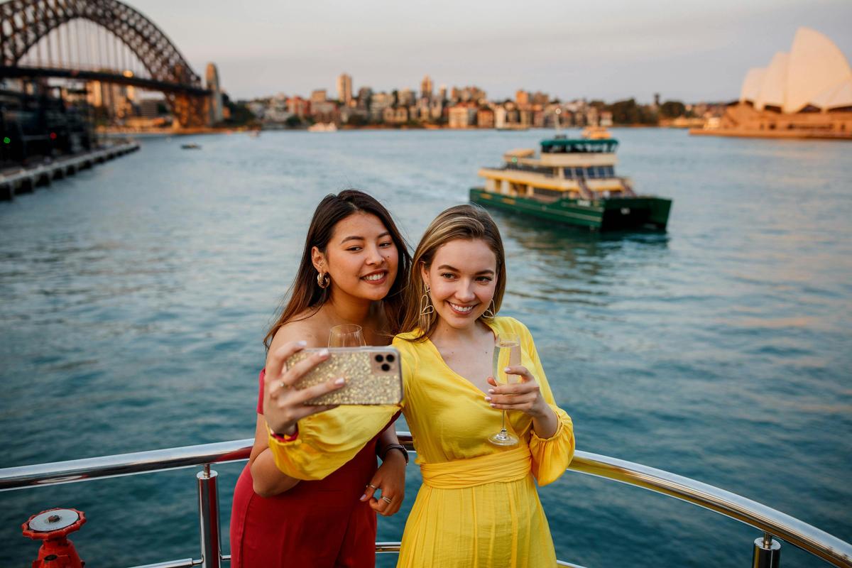 Captain Cook Cruises Sydney Harbour