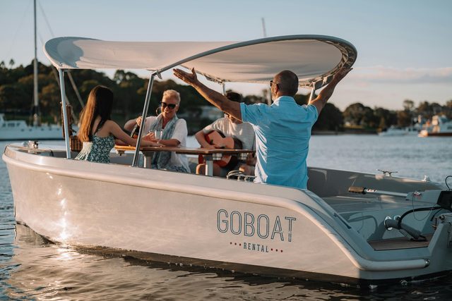 GoBoat Cabarita Point Tour