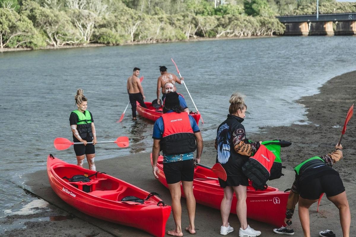 Canoeing at Minnamurra River with Gunmarra Aboriginal Experiences
