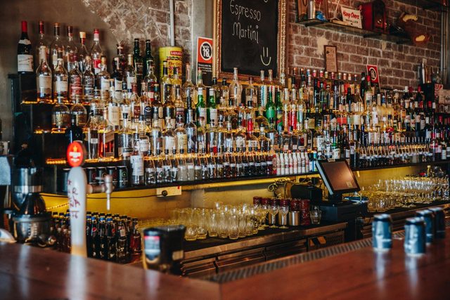 Cocktail Classes at Pocket Bar