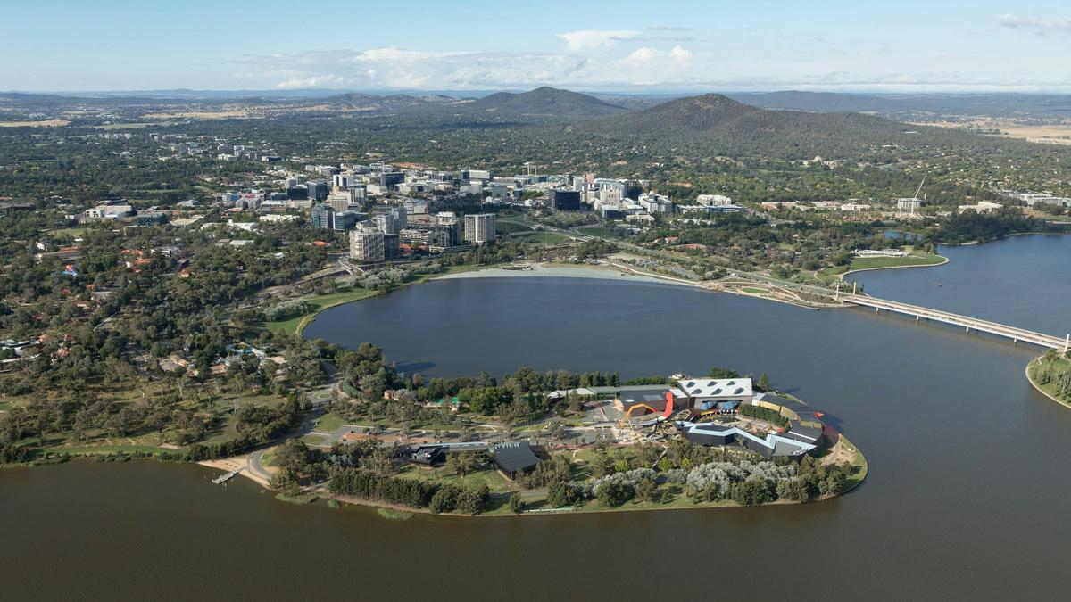 Canberra helicopter flight