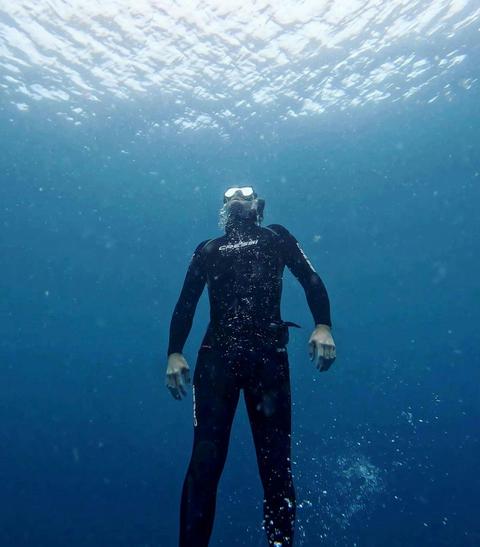Deep Sensations Freediving at Shellharbour