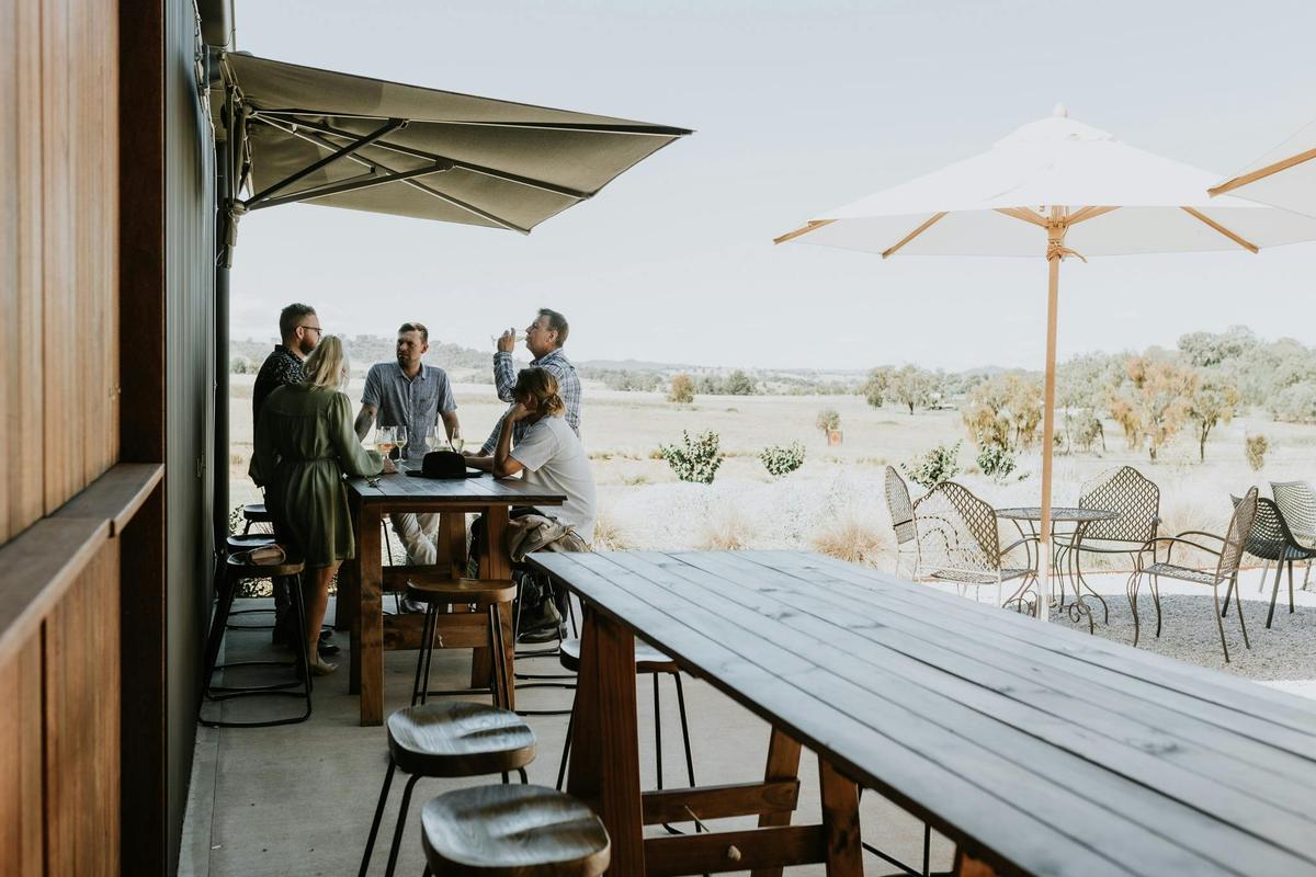Mudgee Ale Trail clients enjoying the outdoor tables at a local brewery