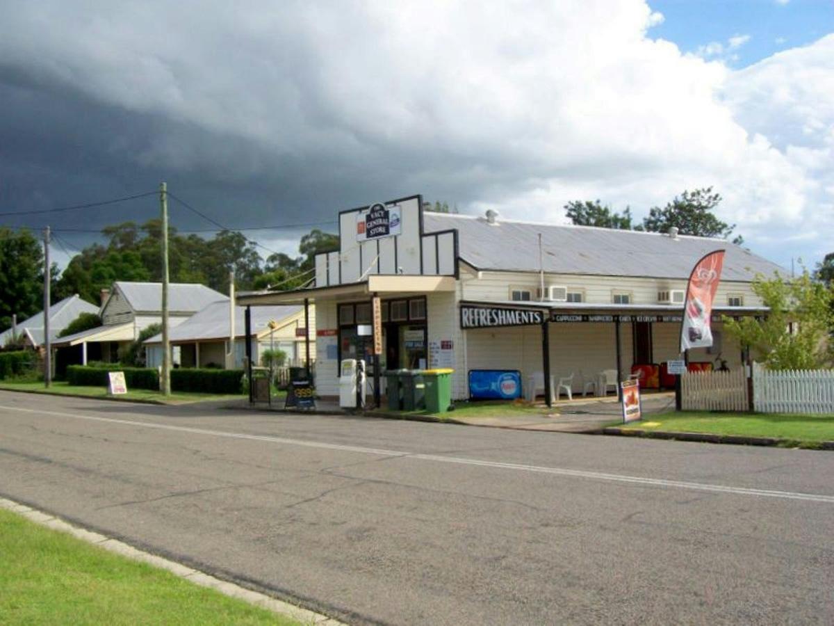Vacy General Store