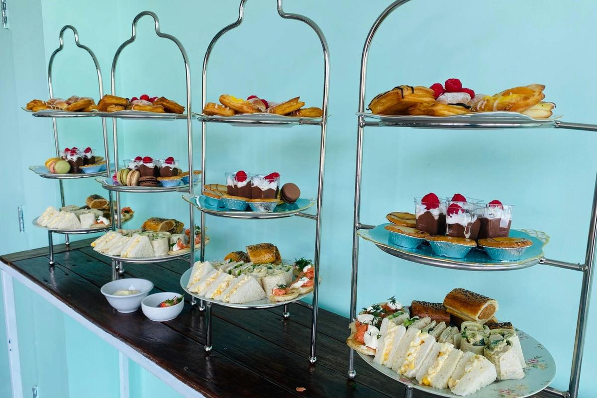 High Tea & Boutique Shopping Group Tour