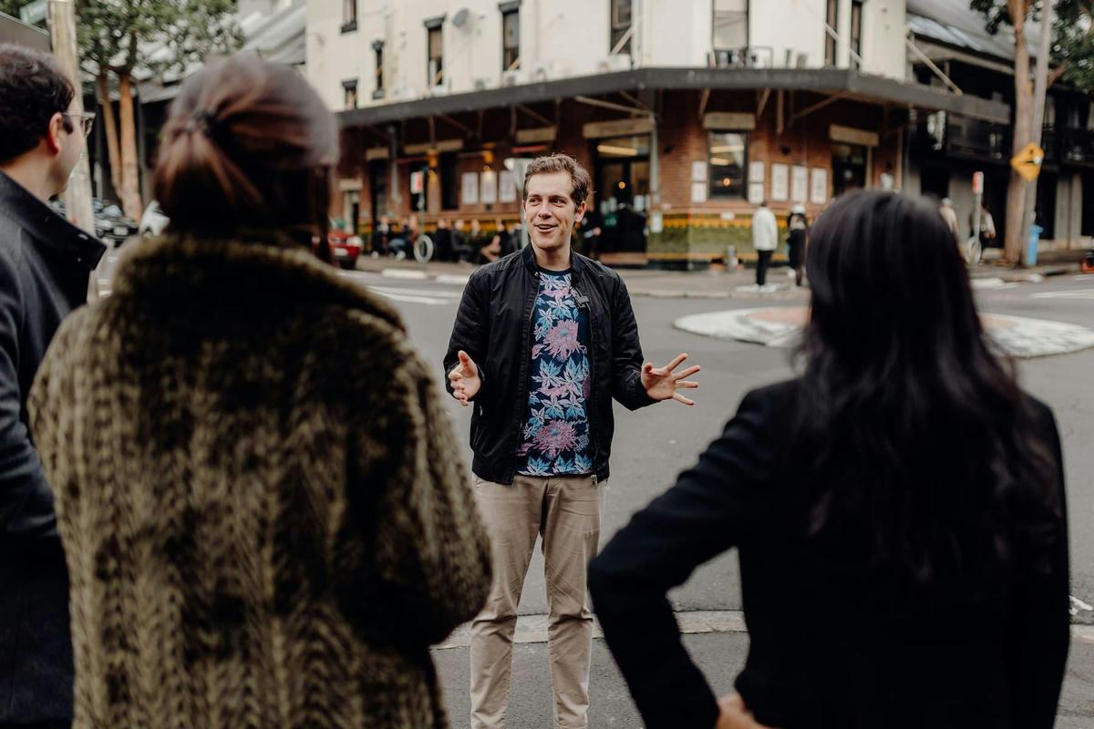 Hear stories of gangs and crime on the secret bar crawl