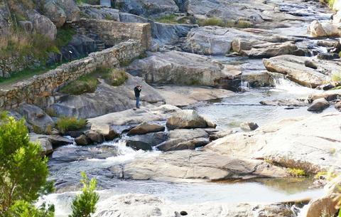 Go back in time at Adelong Falls Historic Gold Mill Ruins