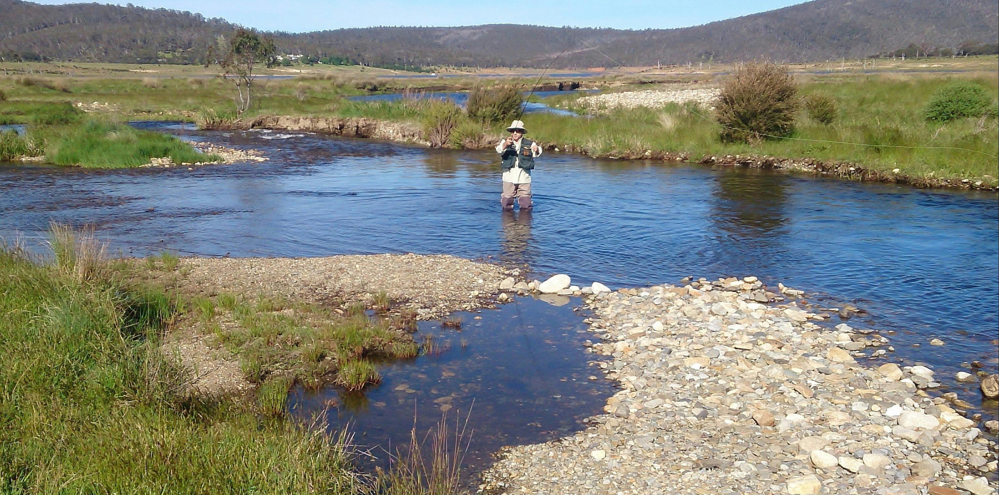 Tane from Tumut Fly Fishing, on the pristine Eucumbene River.