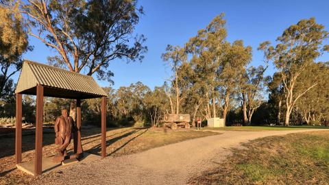 Red Gum River Walk Statue