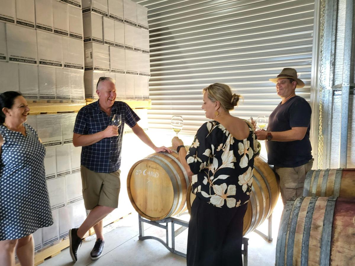 Wine, Food & Vine Tour with behind the scenes
