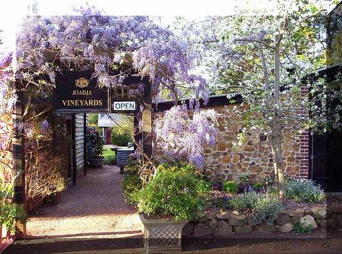 Southern Highlands Wine Tours