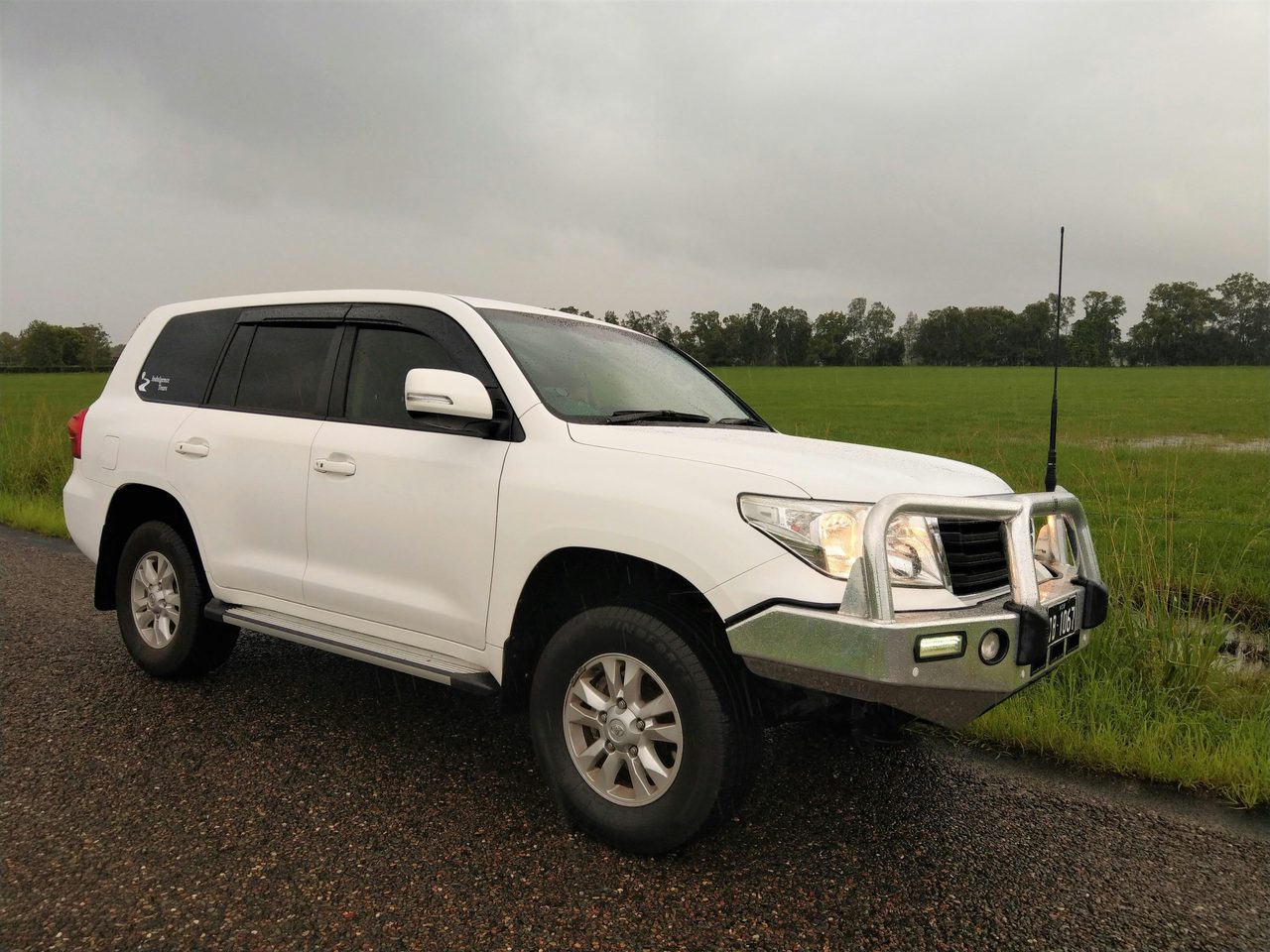 Tour vehicle