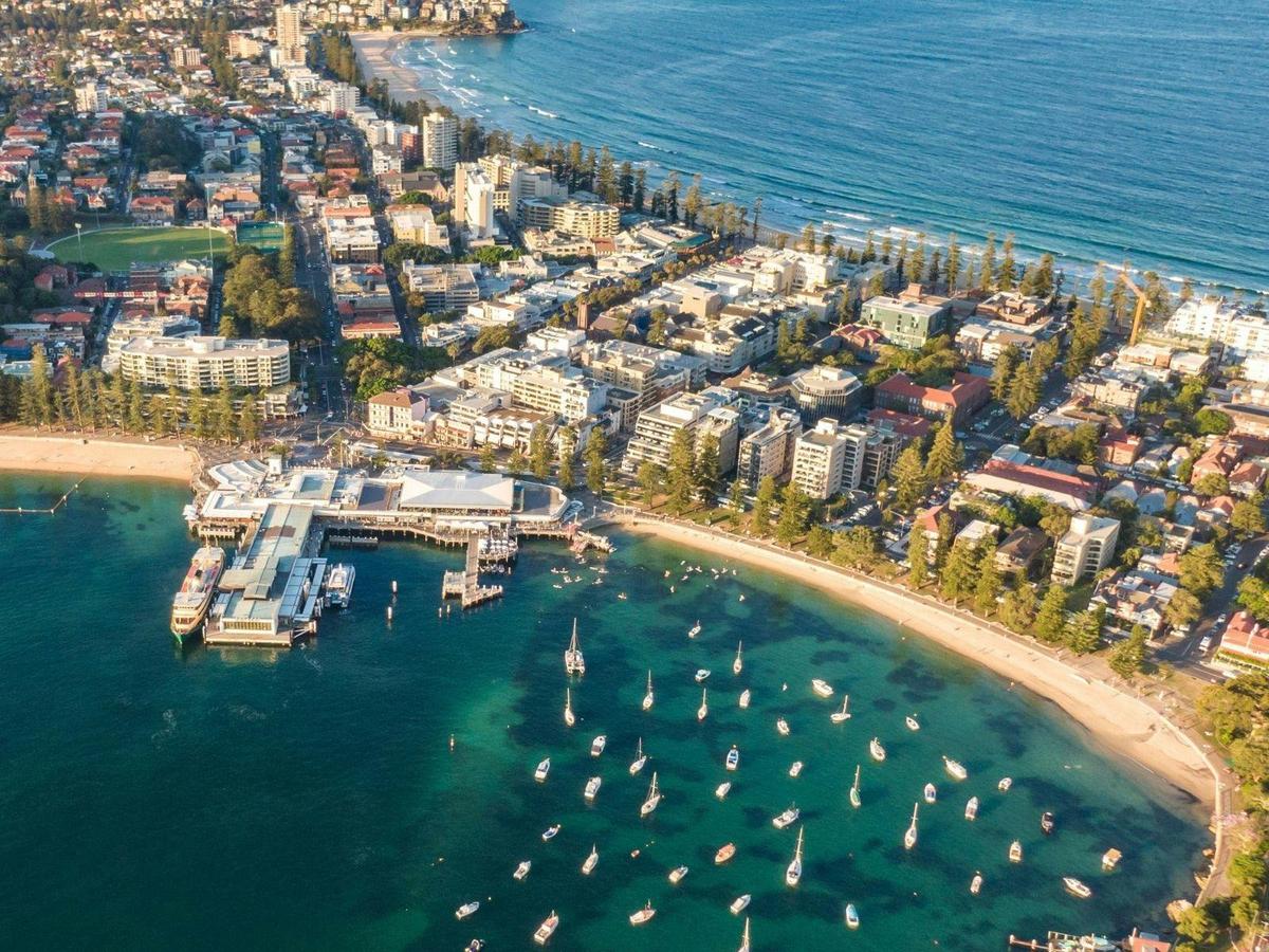 Helicopter Flight to Manly Beach with Rotor One