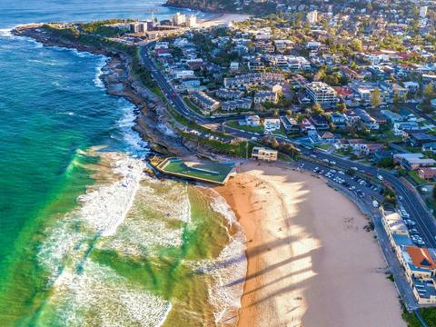 Helicopter Flight to Northern Beaches with Rotor One