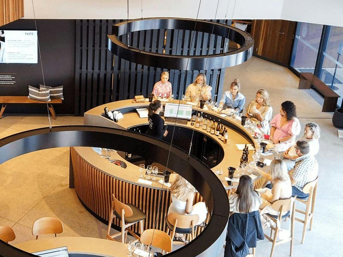 Helicopter Tour to Brokenwood