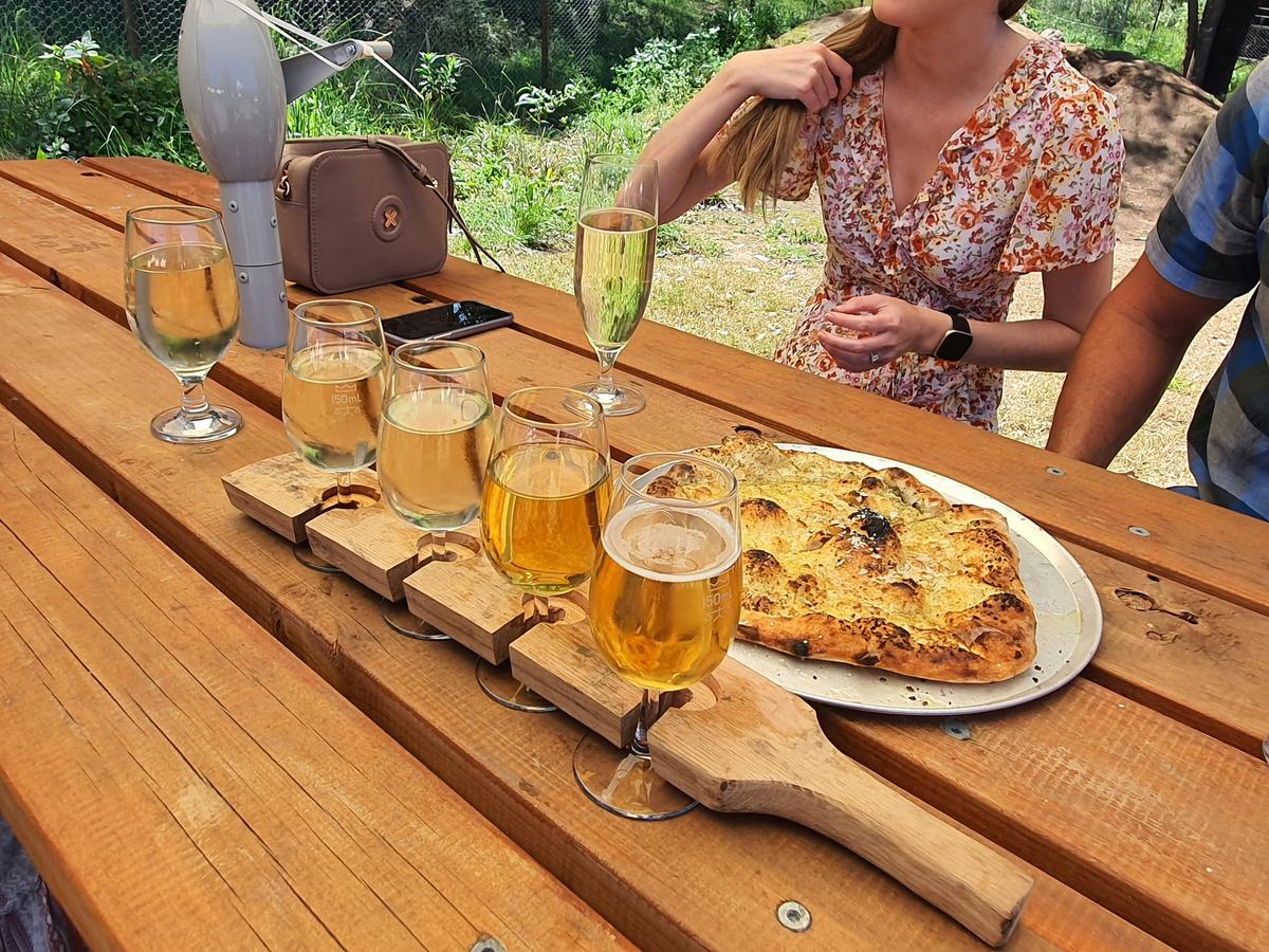 Hawkesbury tours with Shiraz Tours