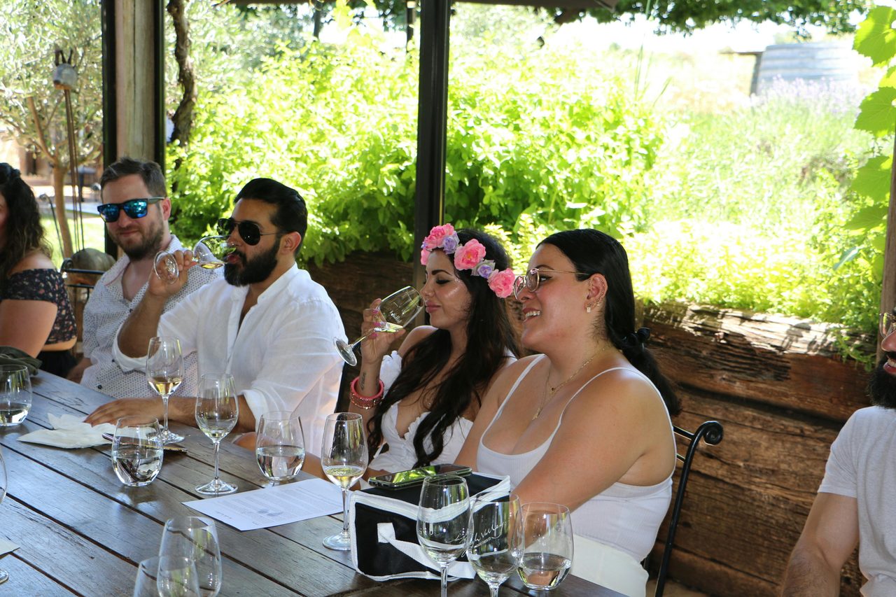 Hawkesbury wine tours with Shiraz Tours