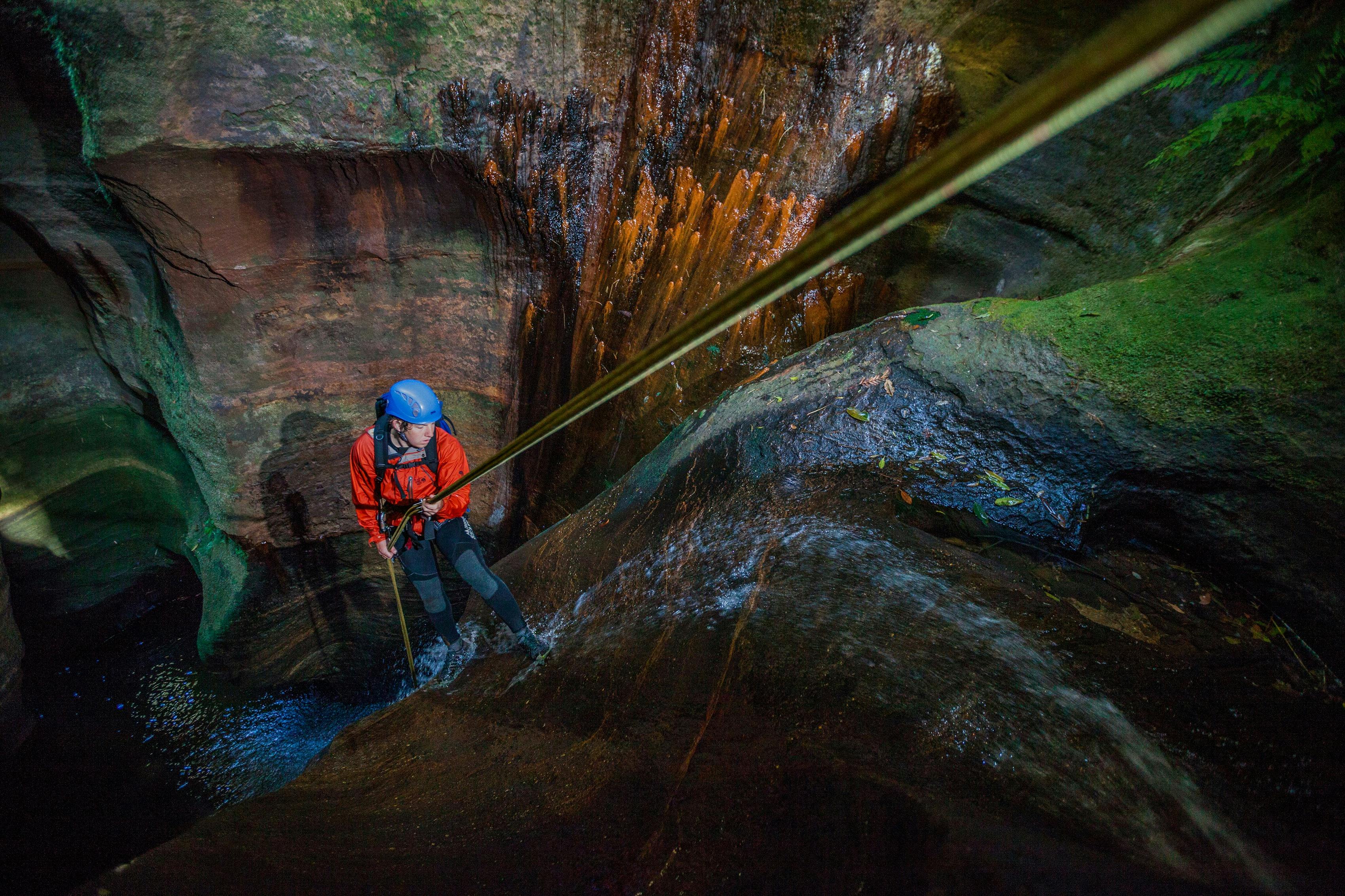 Claustral Canyon Blue Mountains Guided Tour