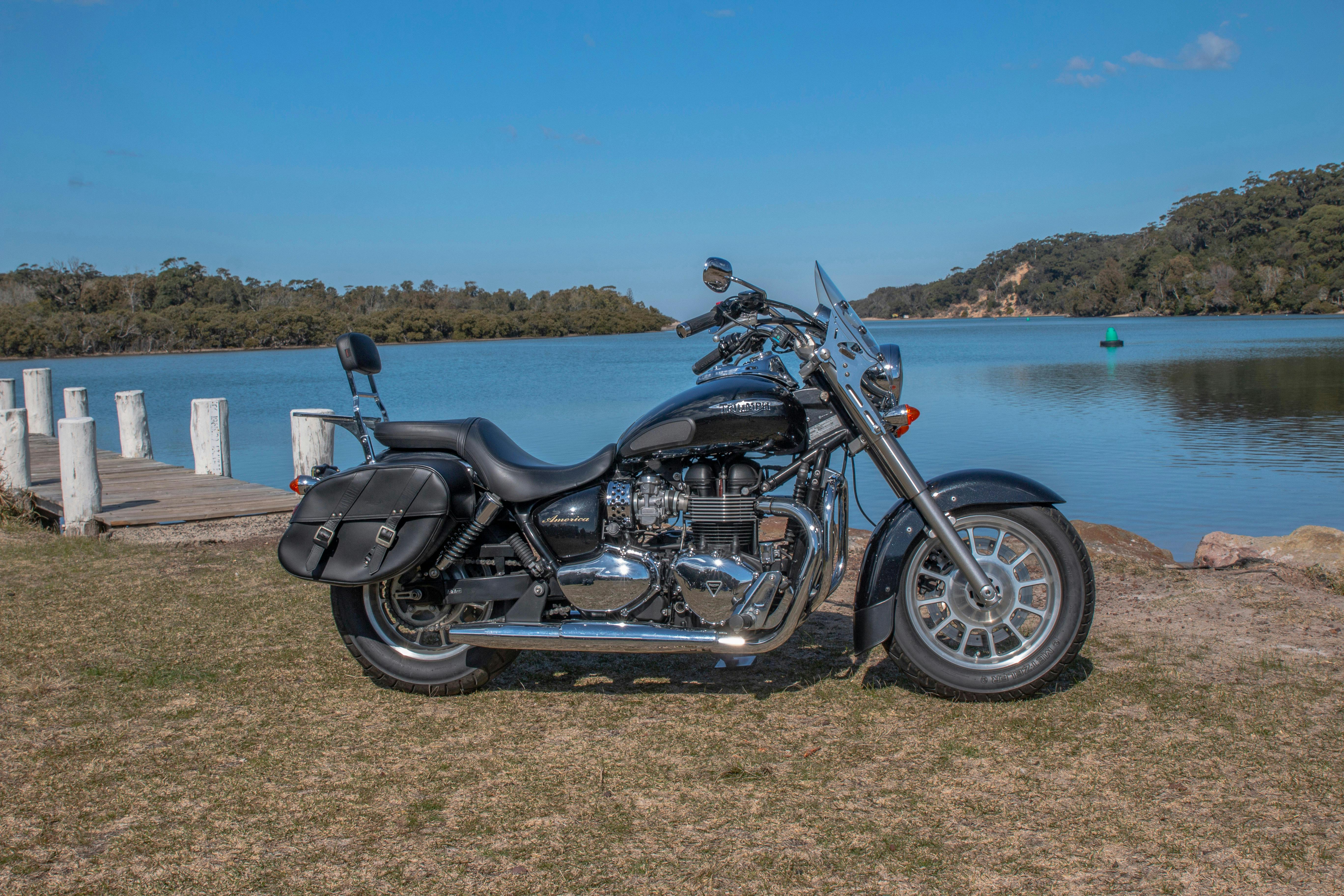 BLACK BEAUTY - 2013 TRIUMPH AMERICA