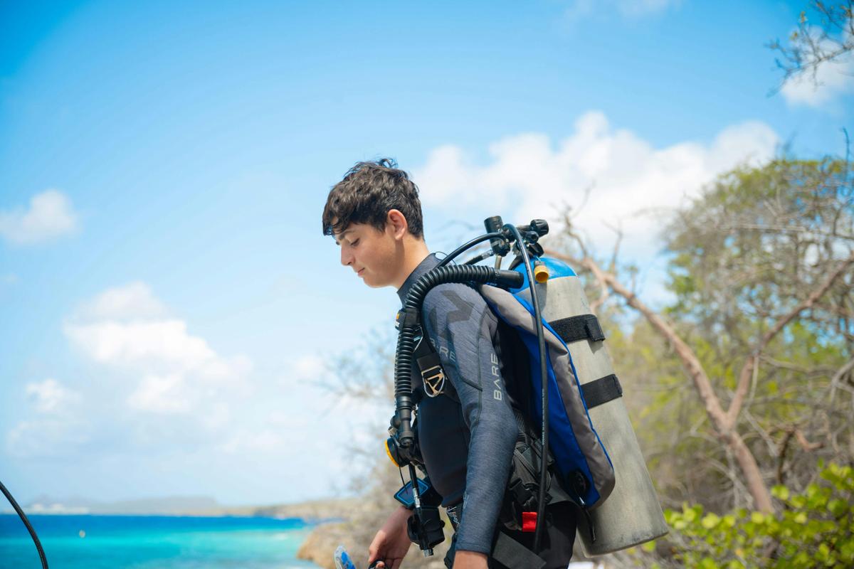Scuba Discovery – Intro to Scuba Diving in Port Stephens