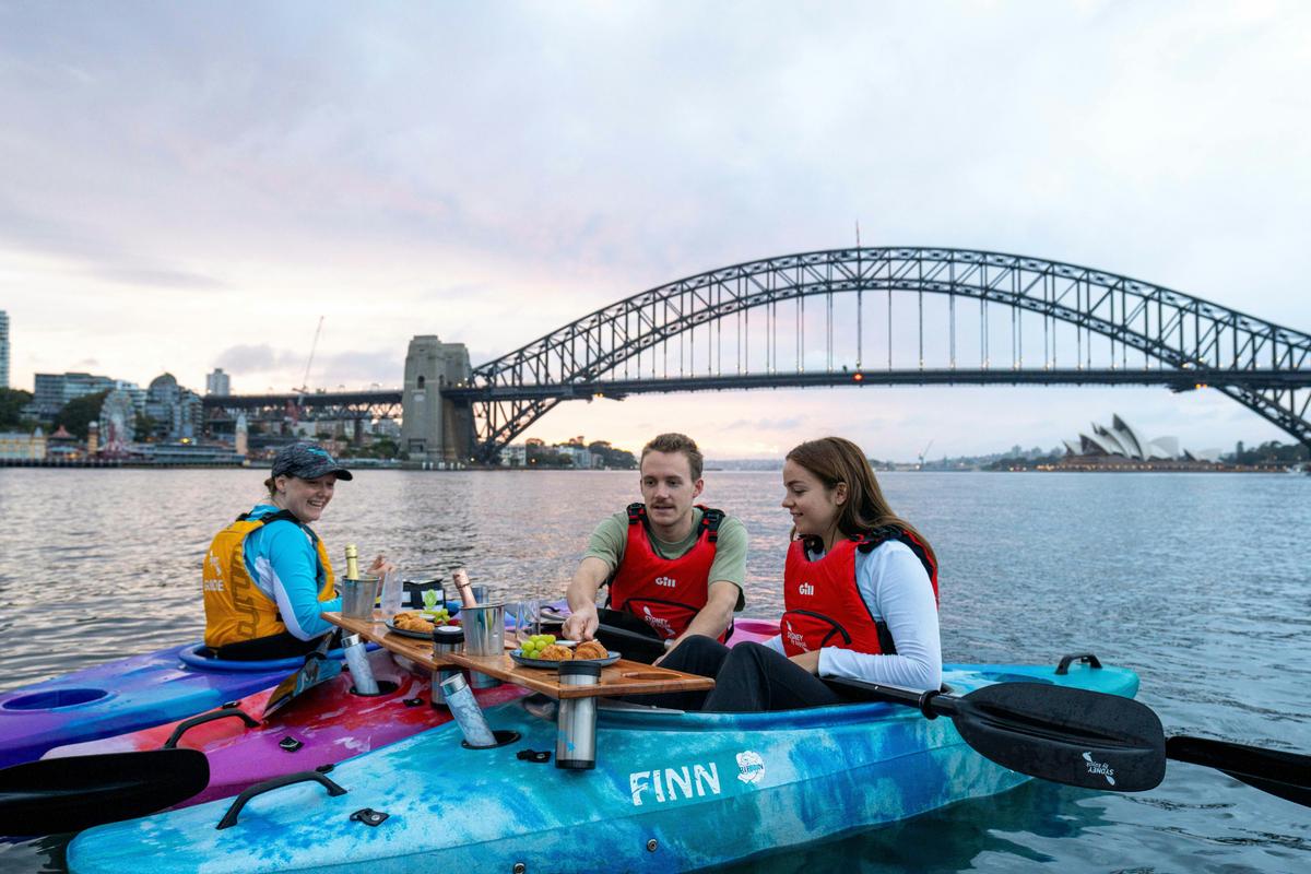 Romantic cafe for two on Sydney Harbour with million dollar views of Harbour Bridge and Opera House!