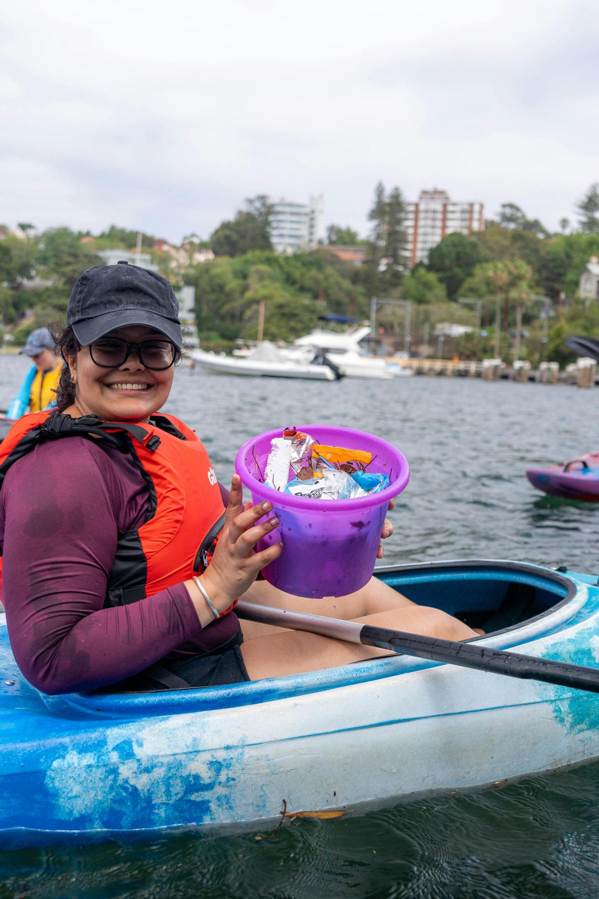 Clean-up Paddles on Sydney Harbour help  Sydney businesses do Corporate  Social Responsibility