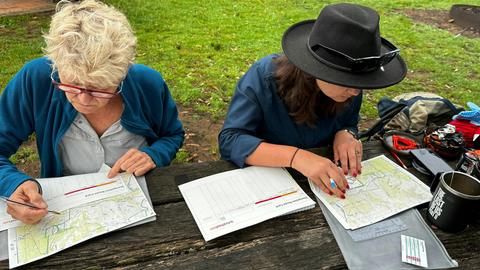 Students preparing a route plan