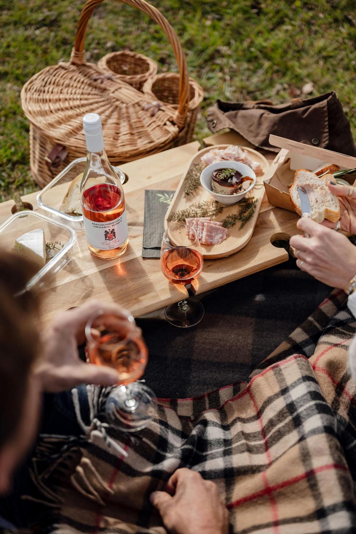 Picnics with your choice of a bottle of Macquariedale Wine