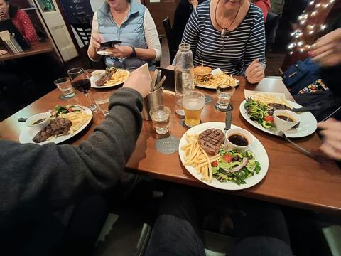 Lunch & Dinner included in Blue Mountains Day Tour