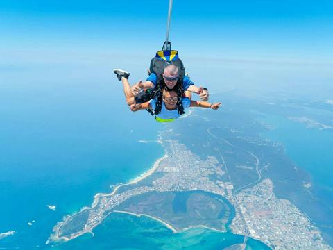Skydive Australia over Lake Macquarie, your chance to save and double the adrenaline