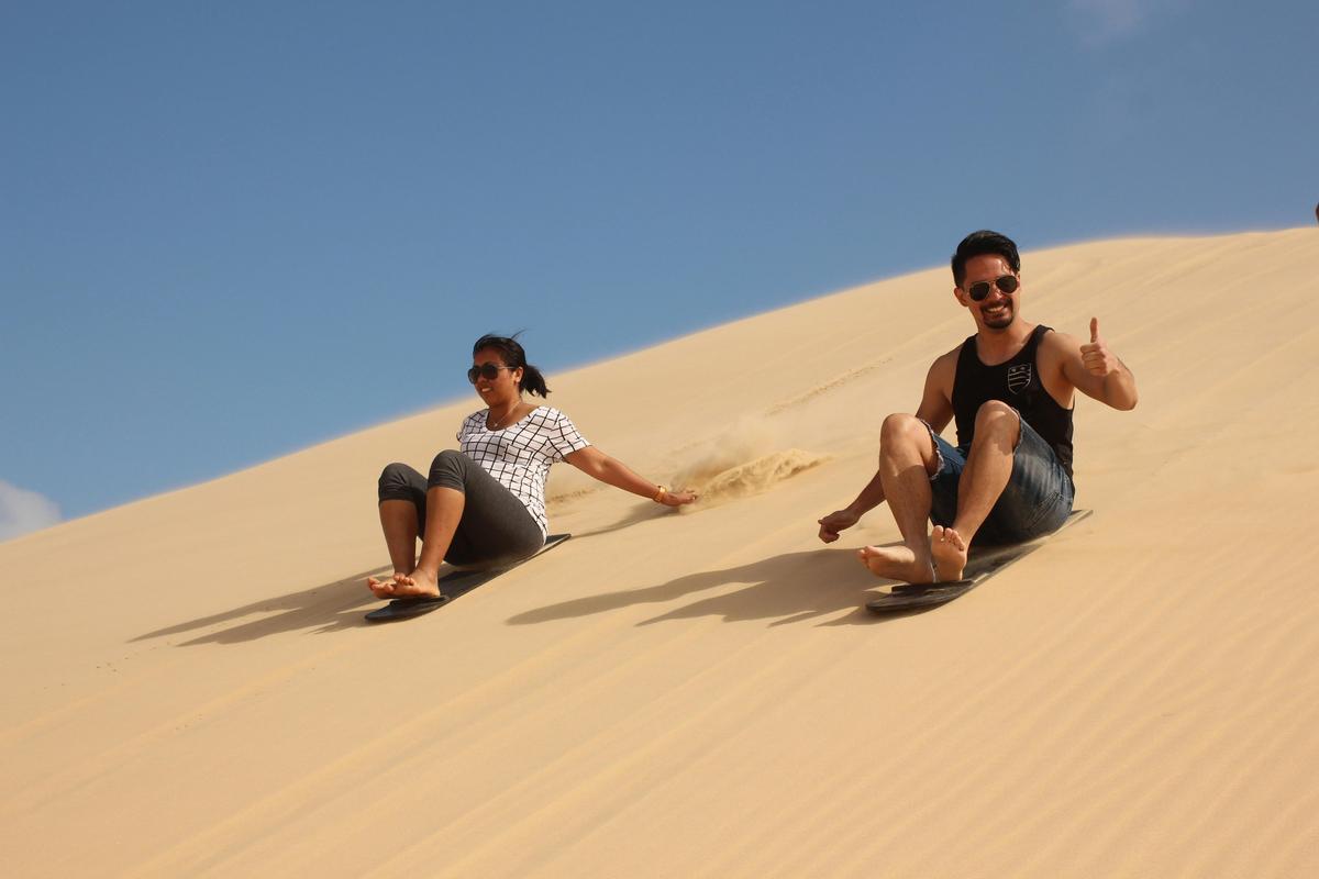 Beach & Dune Tour with Sandboarding (1.5 hours)