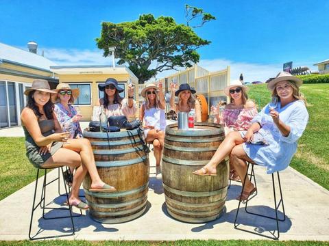outdoor wine tasting crooked river barrels