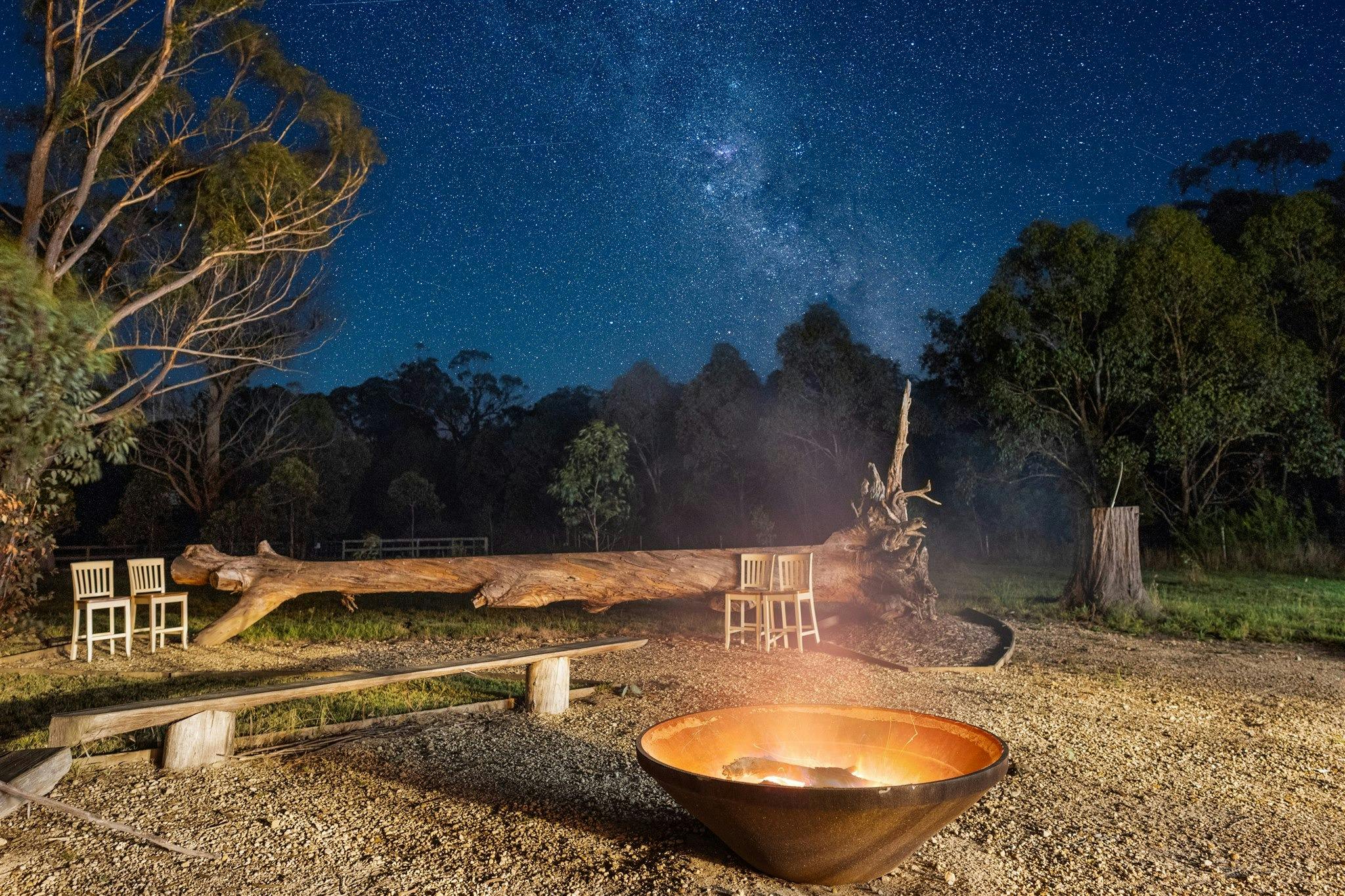 Scribbly Farm Barn firepit and outdoor bar area