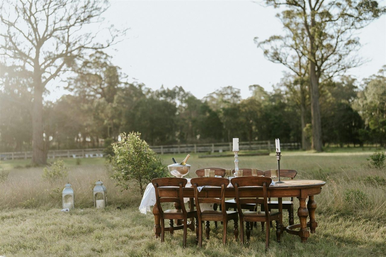 Private Dining at Scribbly Farm in the open paddock
