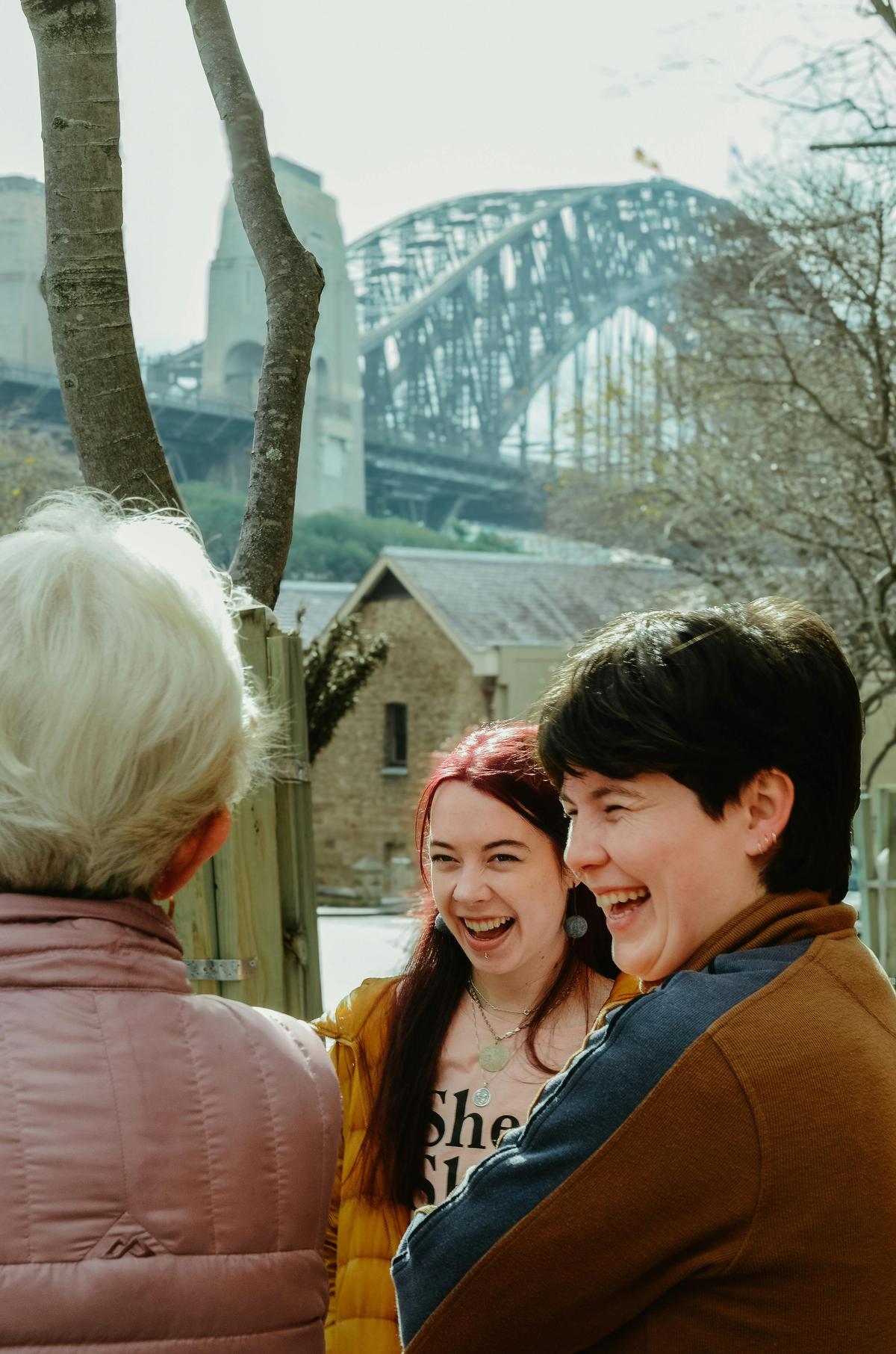 Local guide in Sydney walking with group