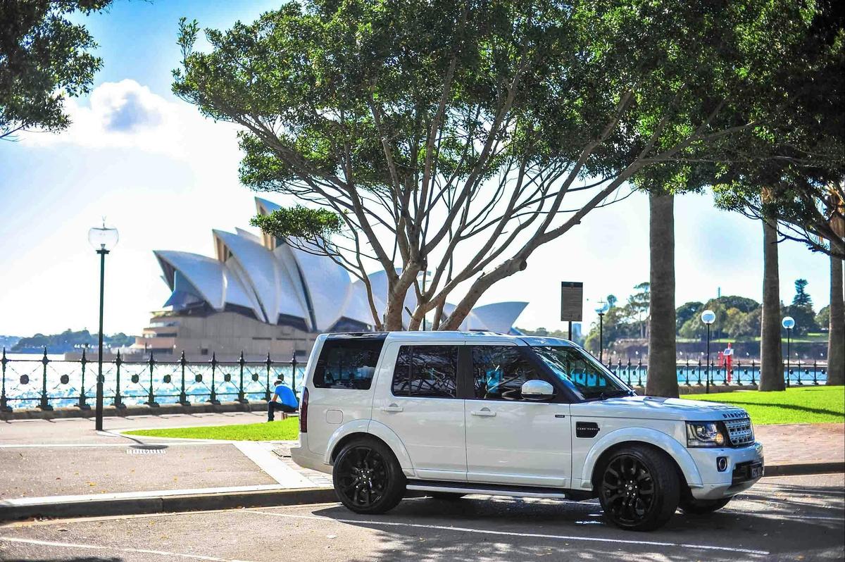 Luxury tour option for your Sydney experience