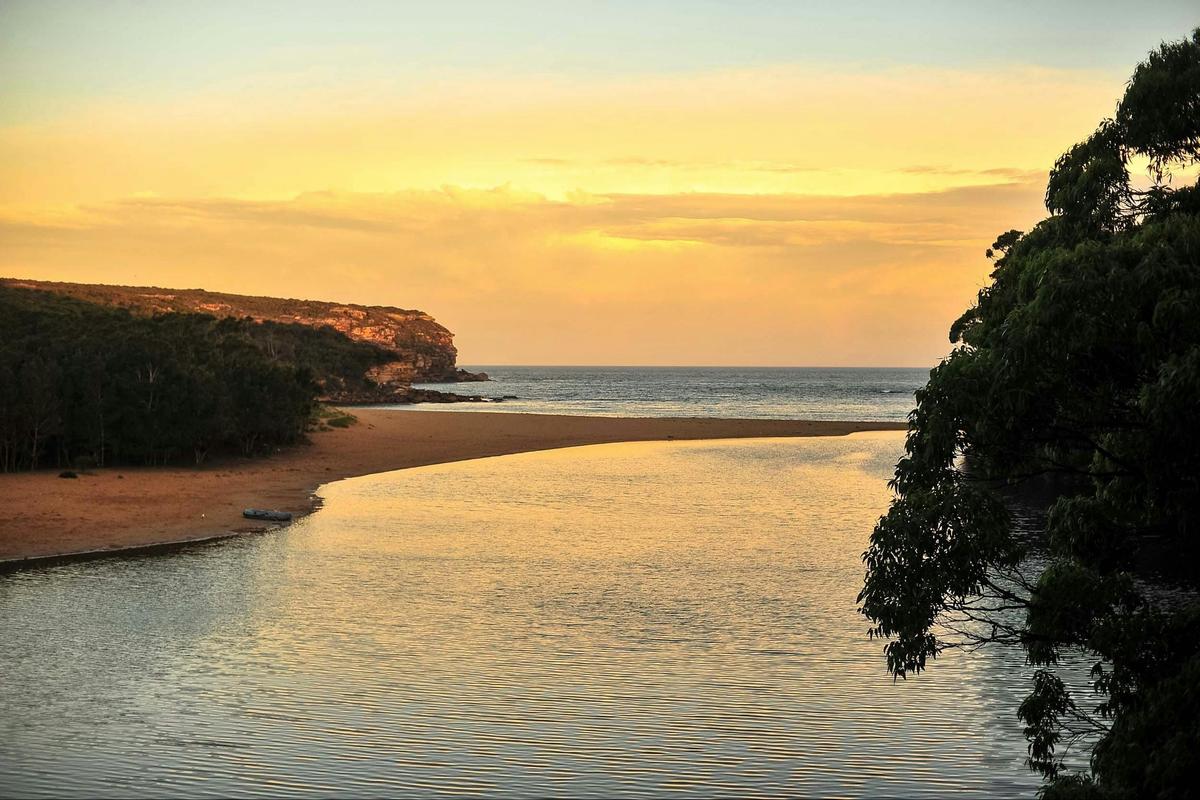 Sunrise at the perfect Wattamolla Beach