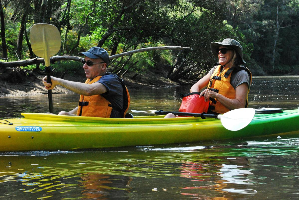 Southern Cross Kayaking Ku-ring-gai NP Kayak Tour
