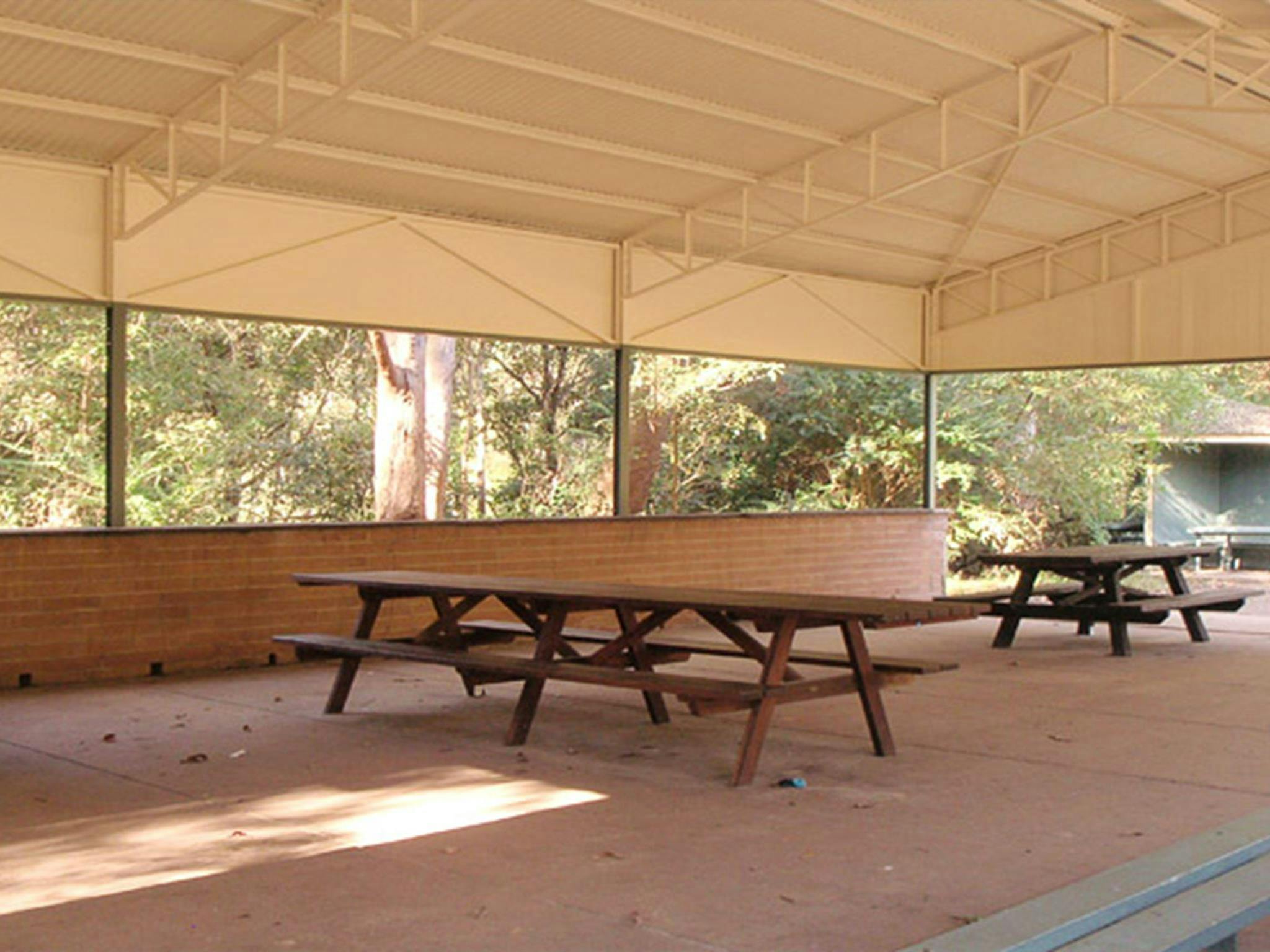 Commandment Rock picnic area shelter, Lane Cove National Park. Photo: Nathan Askey-Doran &copy; DPIE