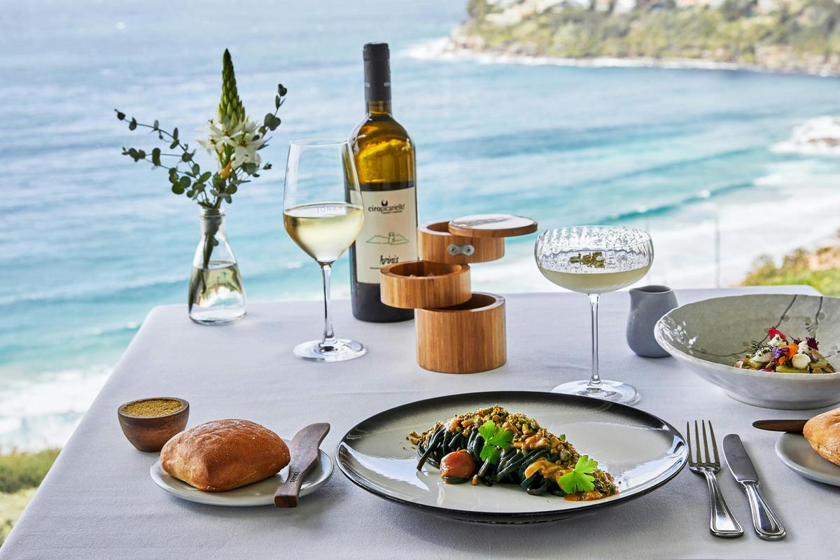 Jonah's, Whale BEach