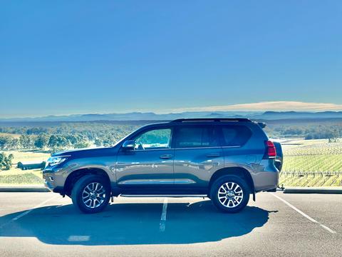 Private and unique Hunter Valley Wine Tour in a luxury car.