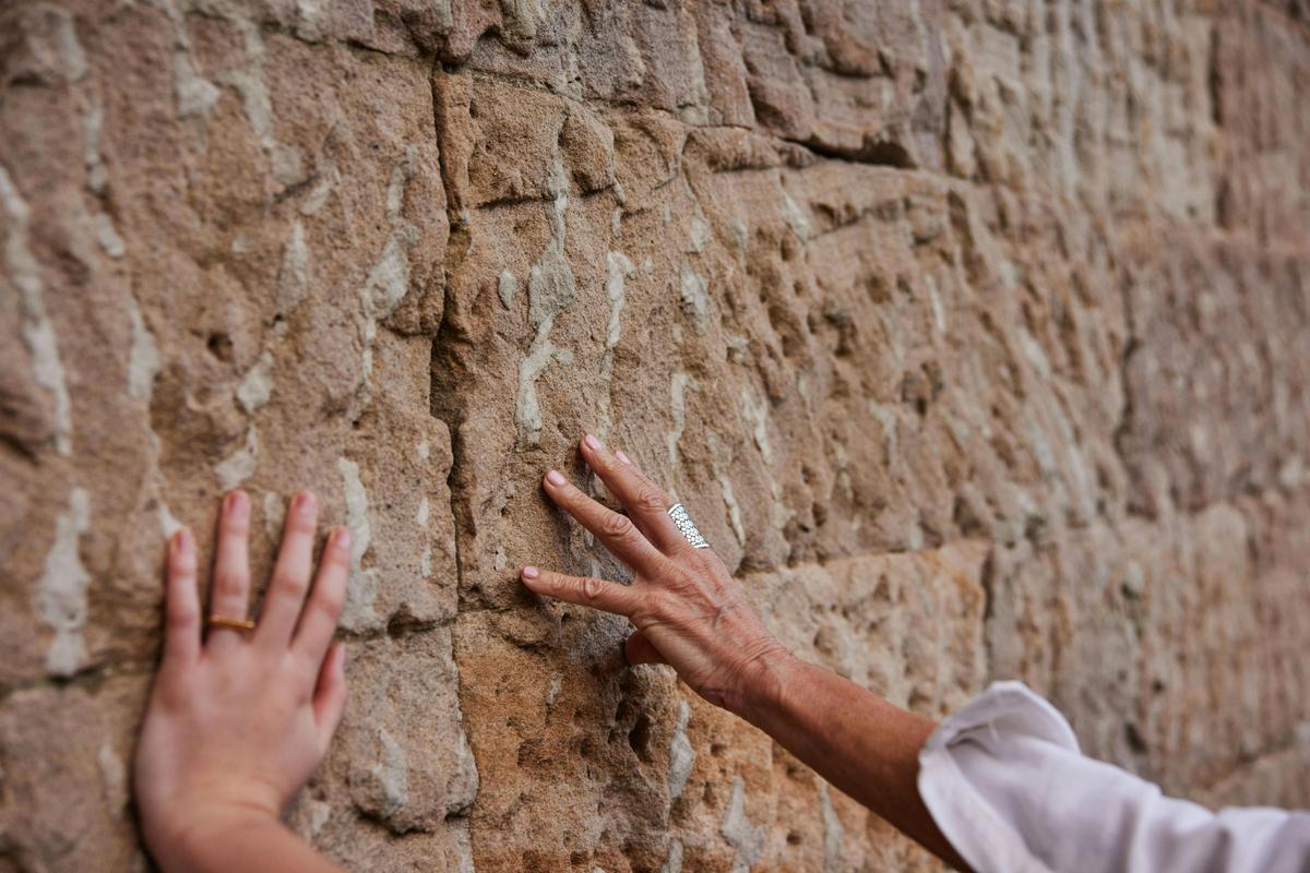 The stories are hidden in the sandstone