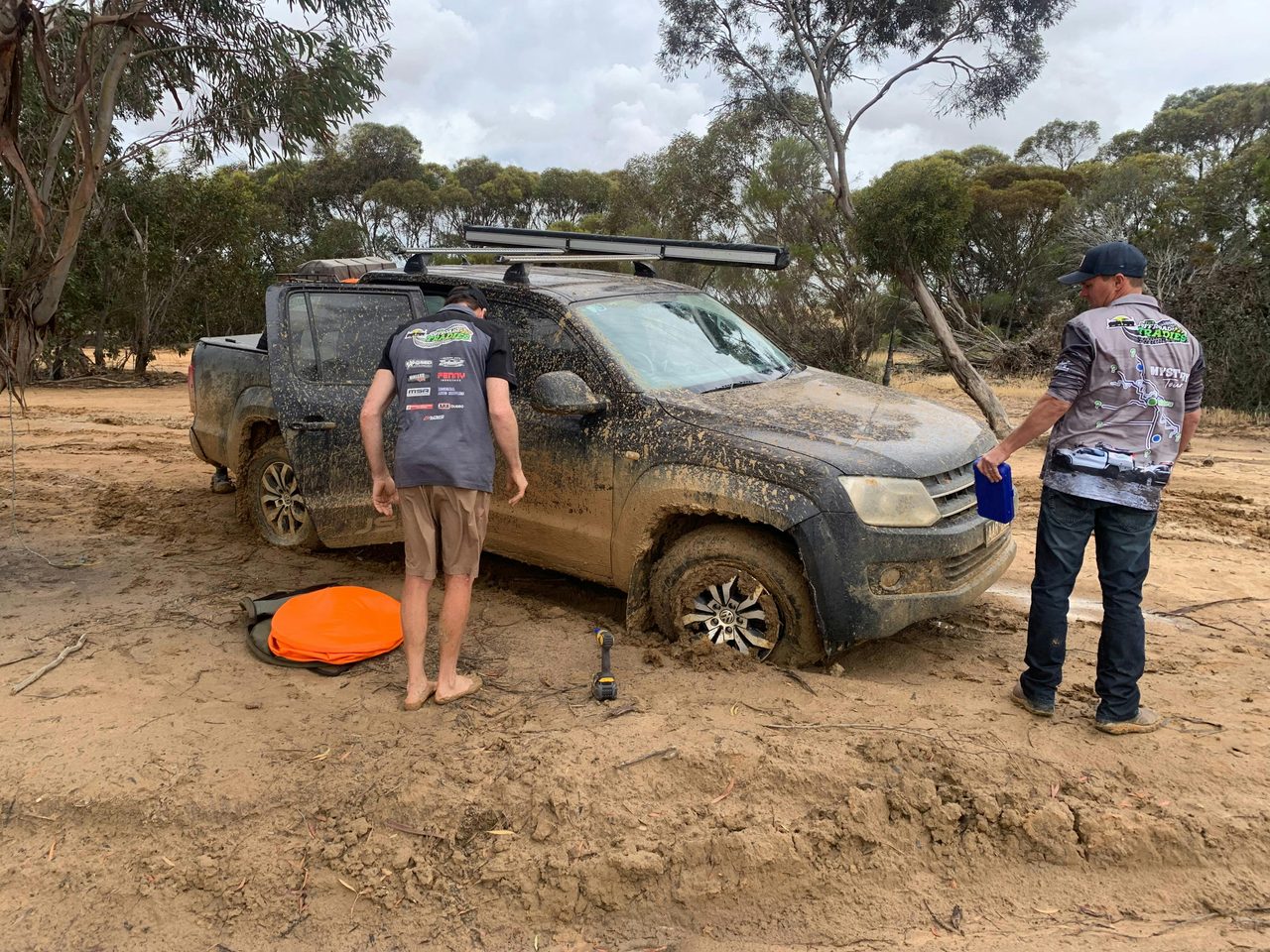 Helping tour guests out of trouble on the Vic/Sa border track