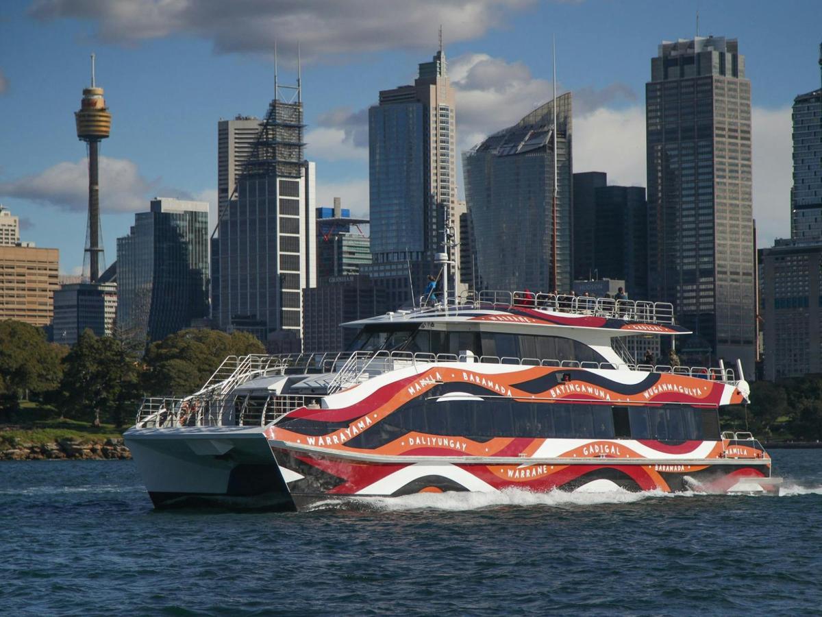 Ocean Dreaming II cruising Sydney Harbour